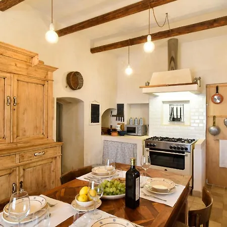 Italianway - Trullo Casa Tara オストゥーニ