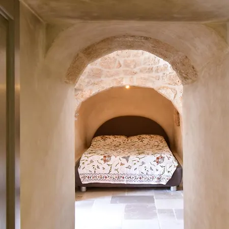 Italianway - Trullo Casa Tara *